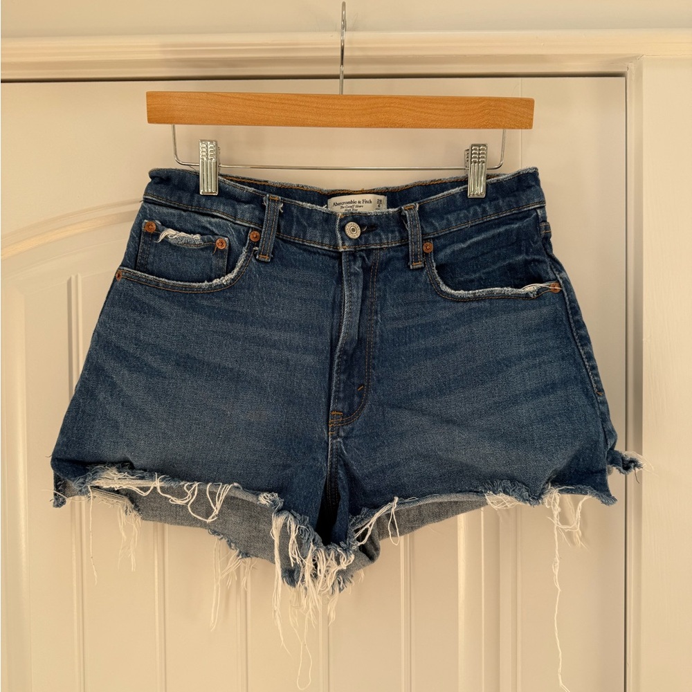 Abercrombie “The Cutoff Short” High Rise- Curve Love